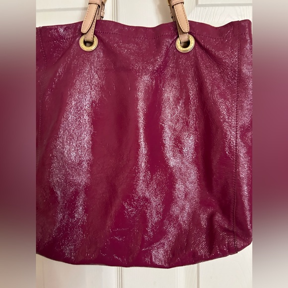 Michael Kors Fuchsia’ shoulder bag - Picture 2 of 4